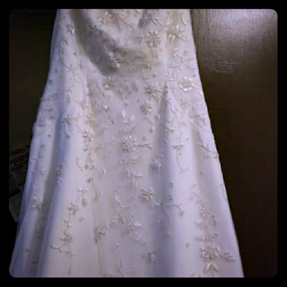 Wedding dress size 16